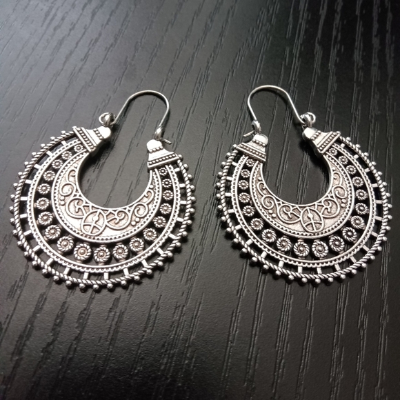 NEW Boho Filigree Earrings - Picture 1 of 2